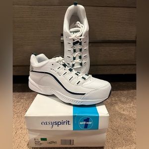 NWT Easy Spirit Romy Sneaker WIDE WIDTH